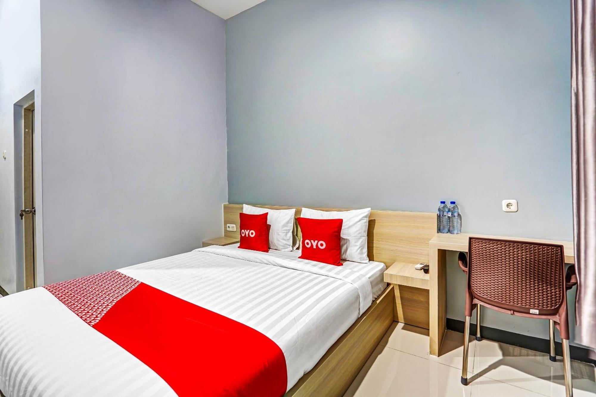 Oyo 90891 Parang Kusumo Residence Krembangan Eksteriør bilde