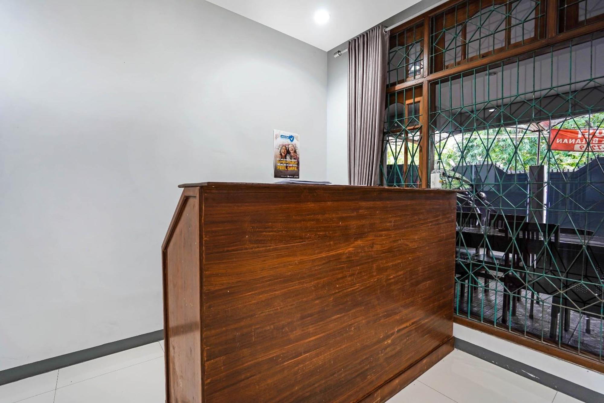 Oyo 90891 Parang Kusumo Residence Krembangan Eksteriør bilde